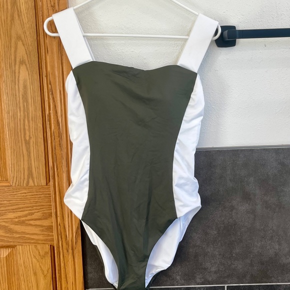 NWT Lands' End Square Neck High Leg Olive Green and White One Piece Swimsuit 10L - Picture 3 of 11